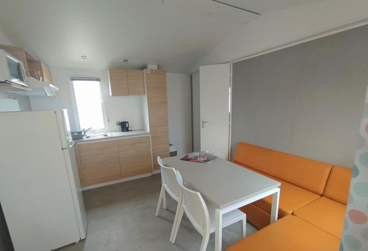 Mobile Homes By Kelair At Camping Sol A Go Go Saint-Hilaire-de-Riez Exterior photo